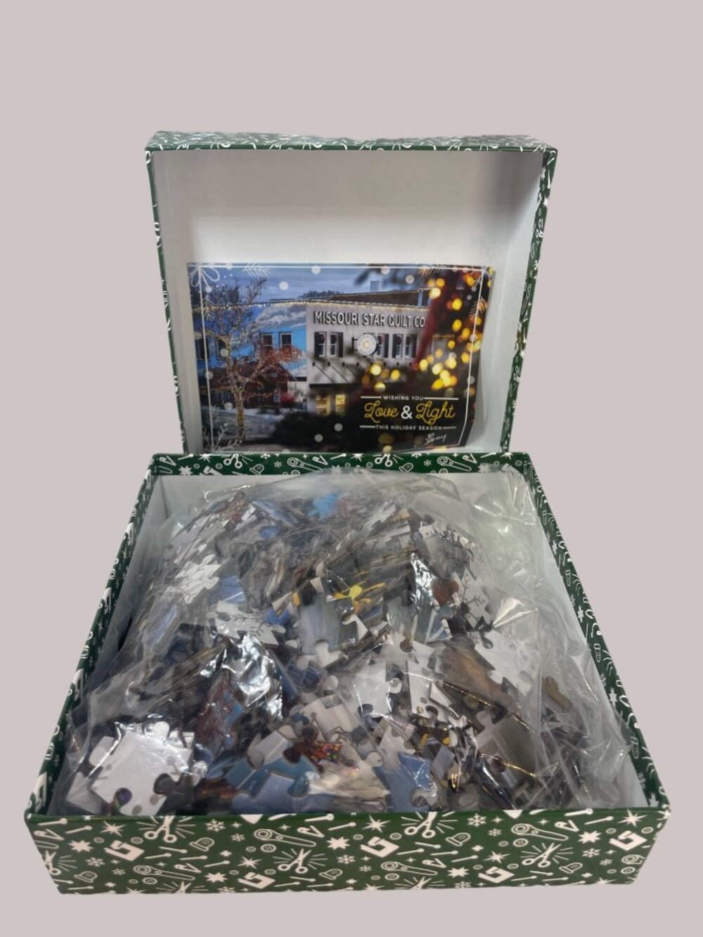 Missouri Star Quilt Co. Holiday Scene Puzzle 1000 Pieces Gift-Ready Box